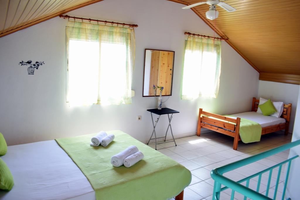 Apartmán House Mantesos Koinira Exteriér fotografie